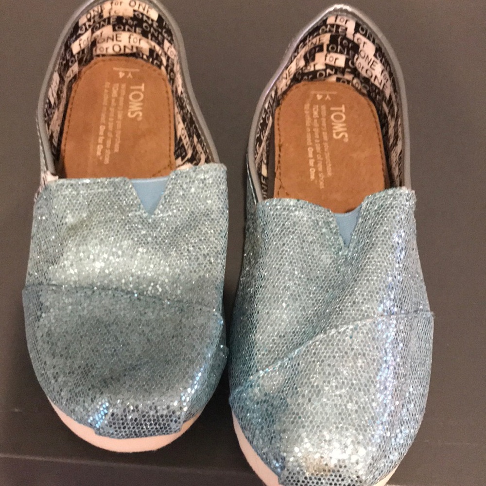 Blue toms